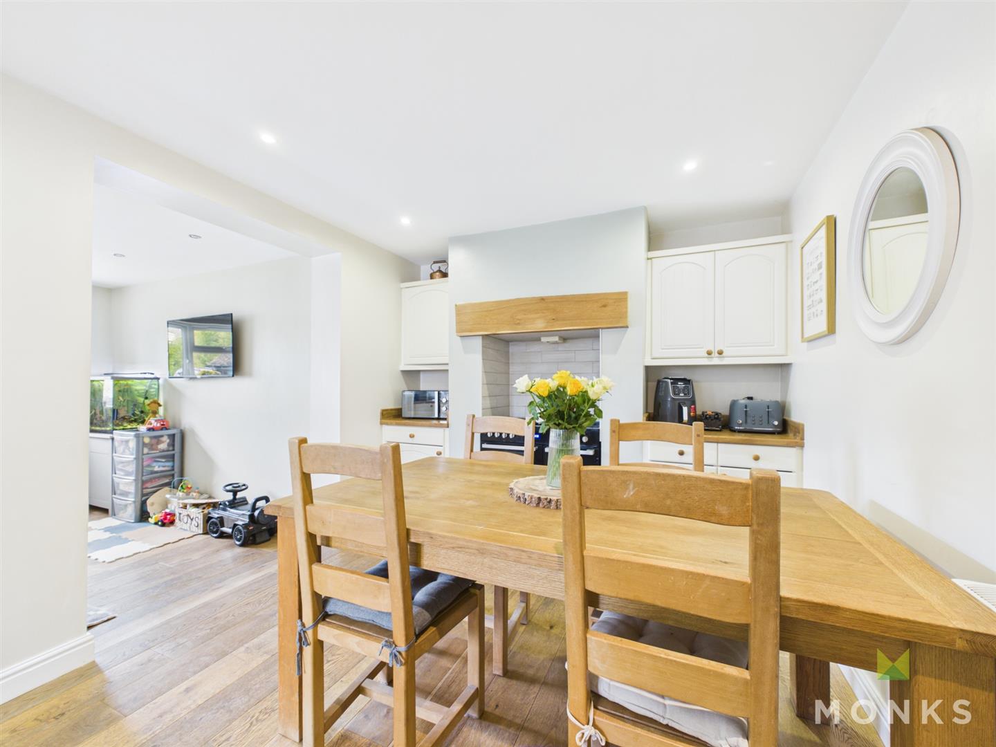 28 The Terraces, Oswestry, SY10 9NB For Sale